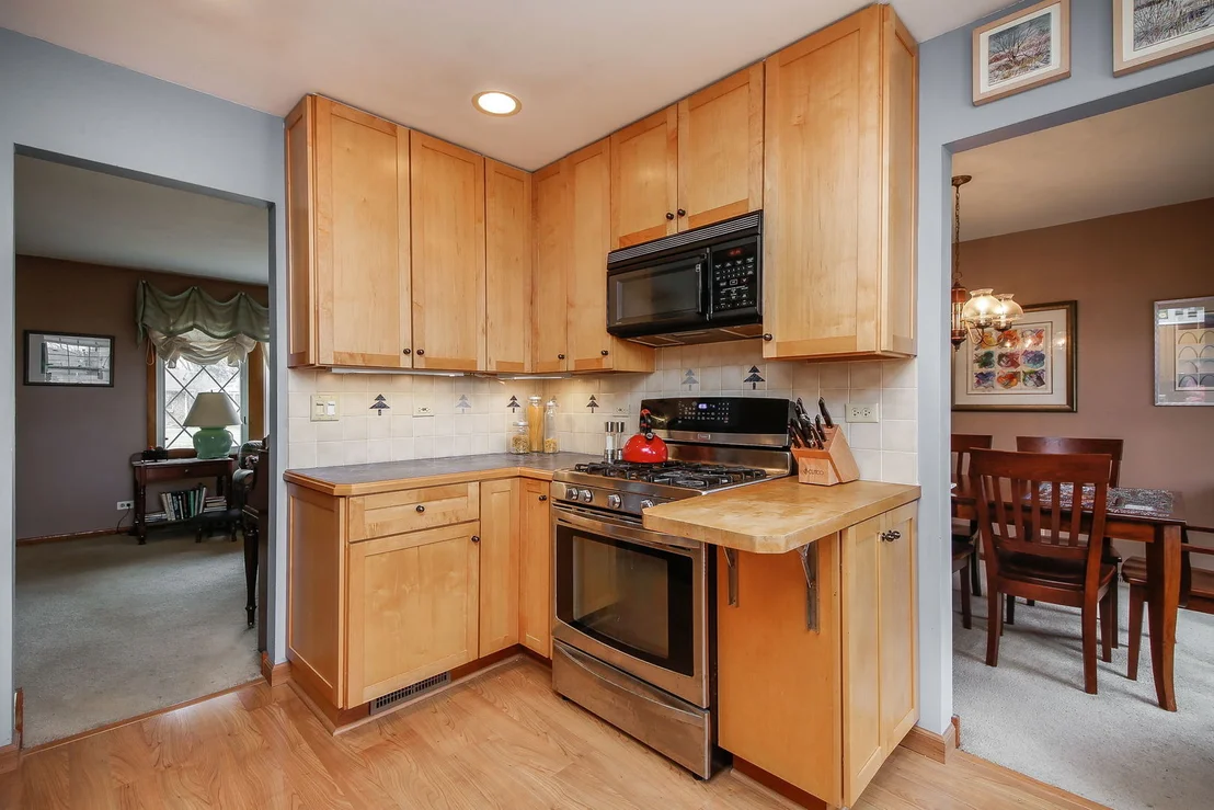 Photo of 447 Tennyson Road