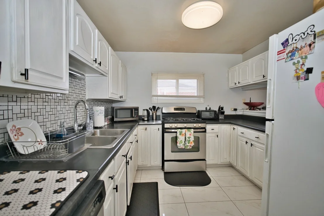 Photo of 6948 Beckwith Road