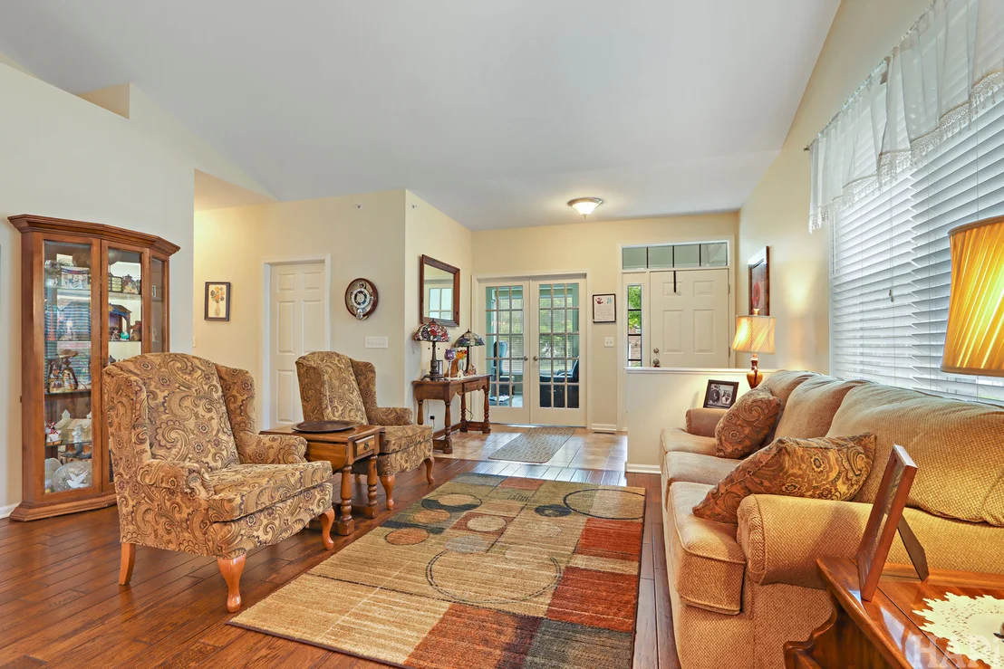 Photo of 5952 Leeds Road