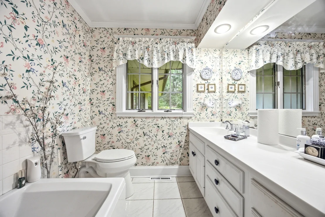 Photo of 1215 Forest Drive