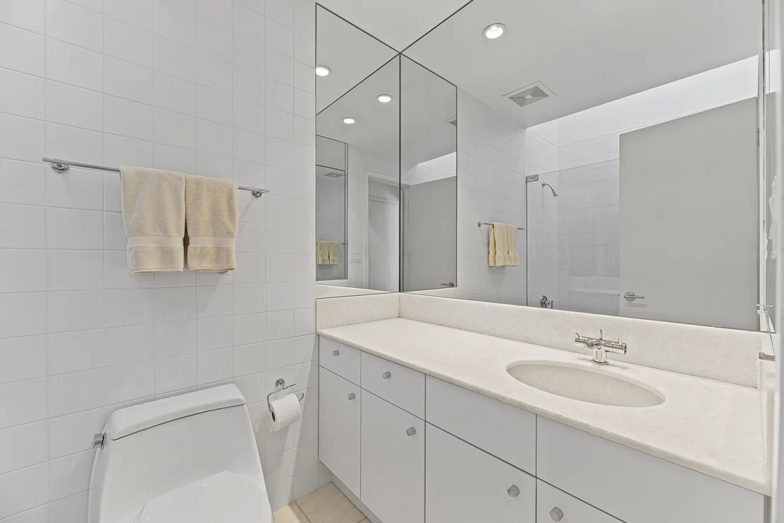 Photo of 165 Maple Avenue
