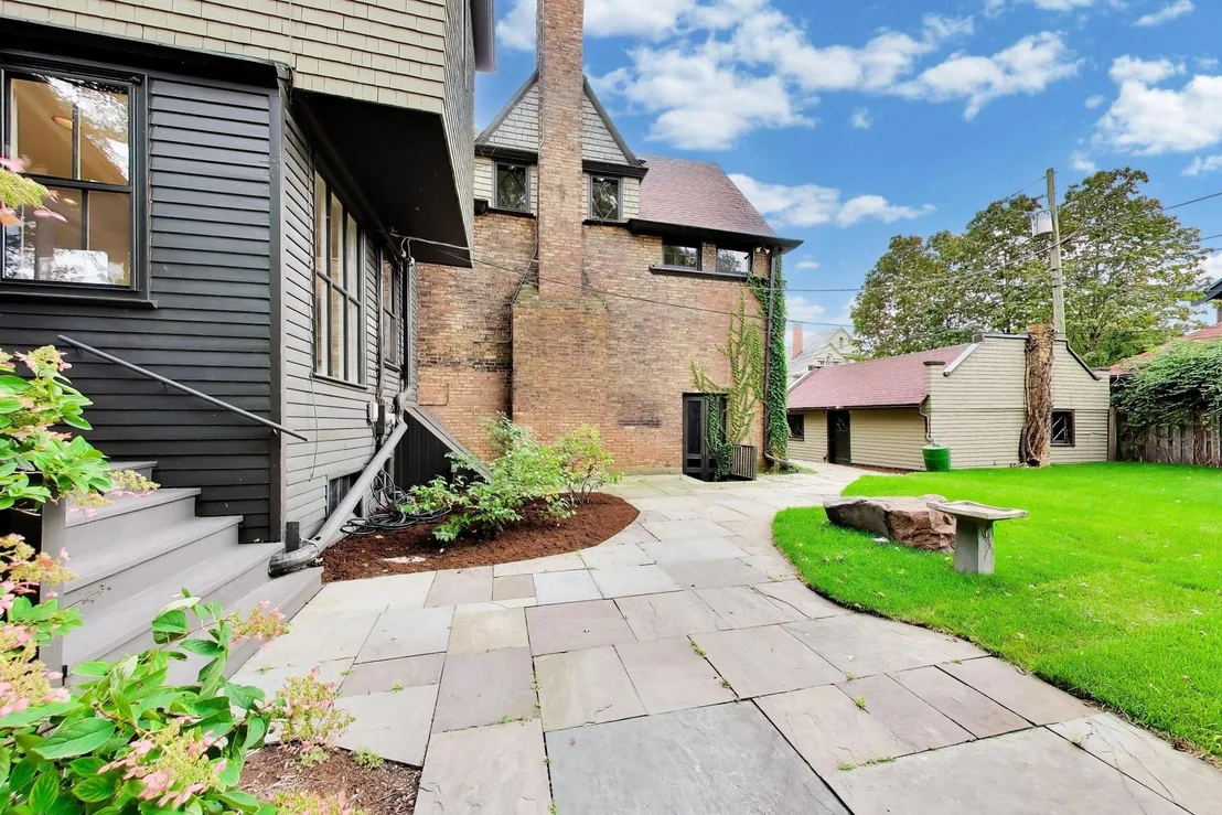 Photo of 225 Hamilton Street