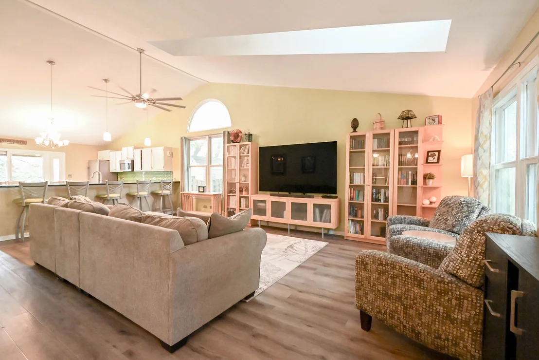 Photo of 1333 Regency Lane