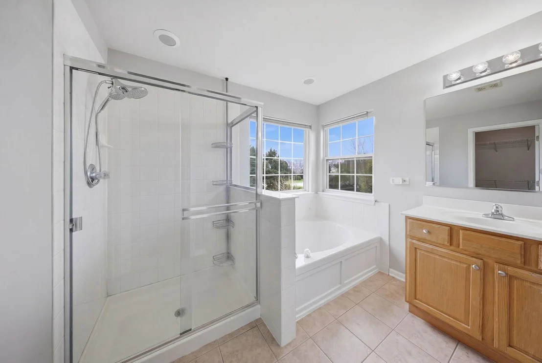Photo of 2533 Lyman Loop