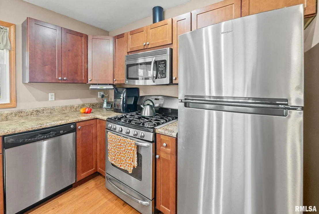 Photo of 520 DEERFIELD Road