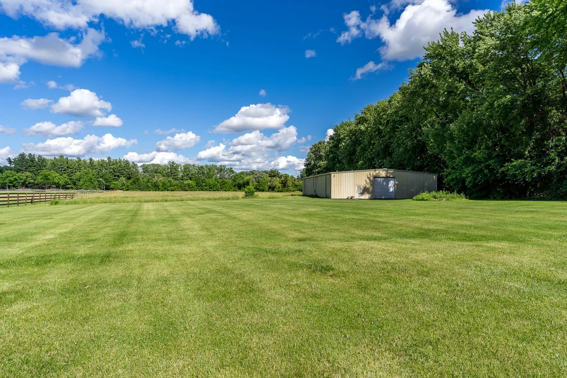 Photo of 7889 Shaw Road