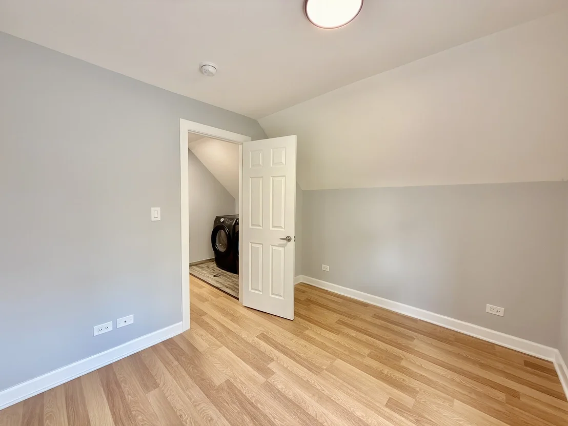 Photo of 4326 W Washington Boulevard