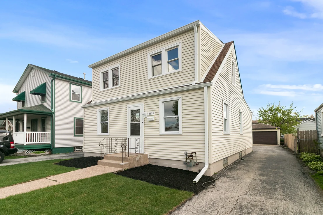 Photo of 3535 W 116th Place