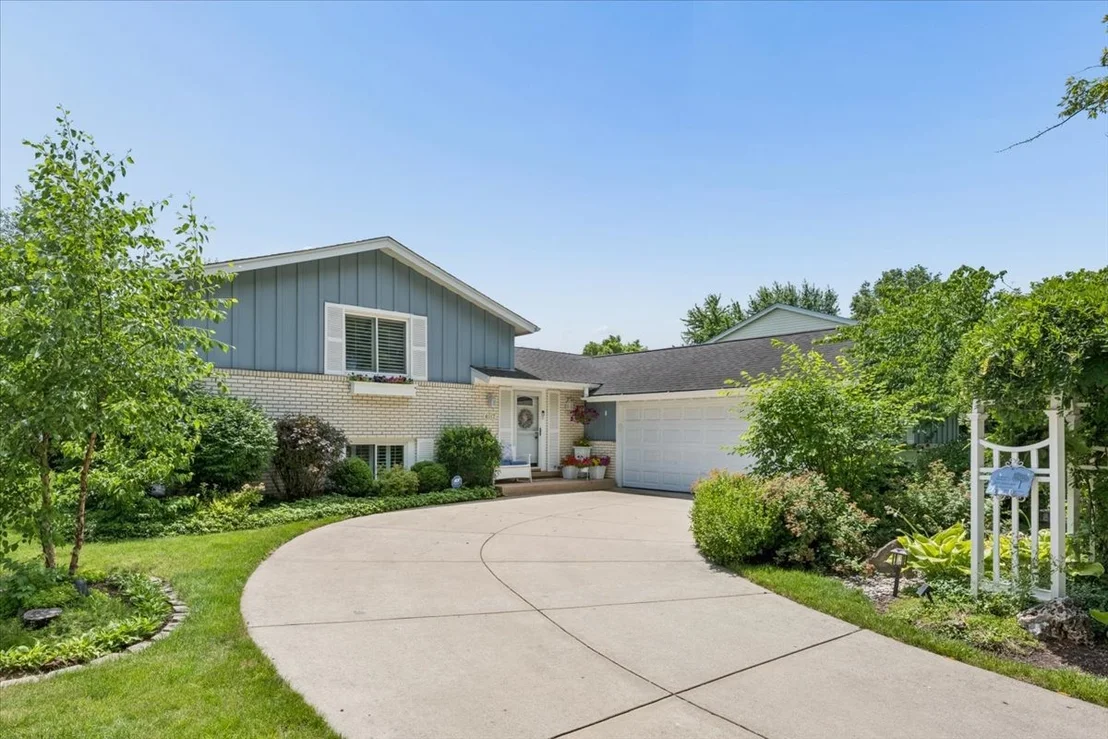 Photo of 4017 Carousel Drive