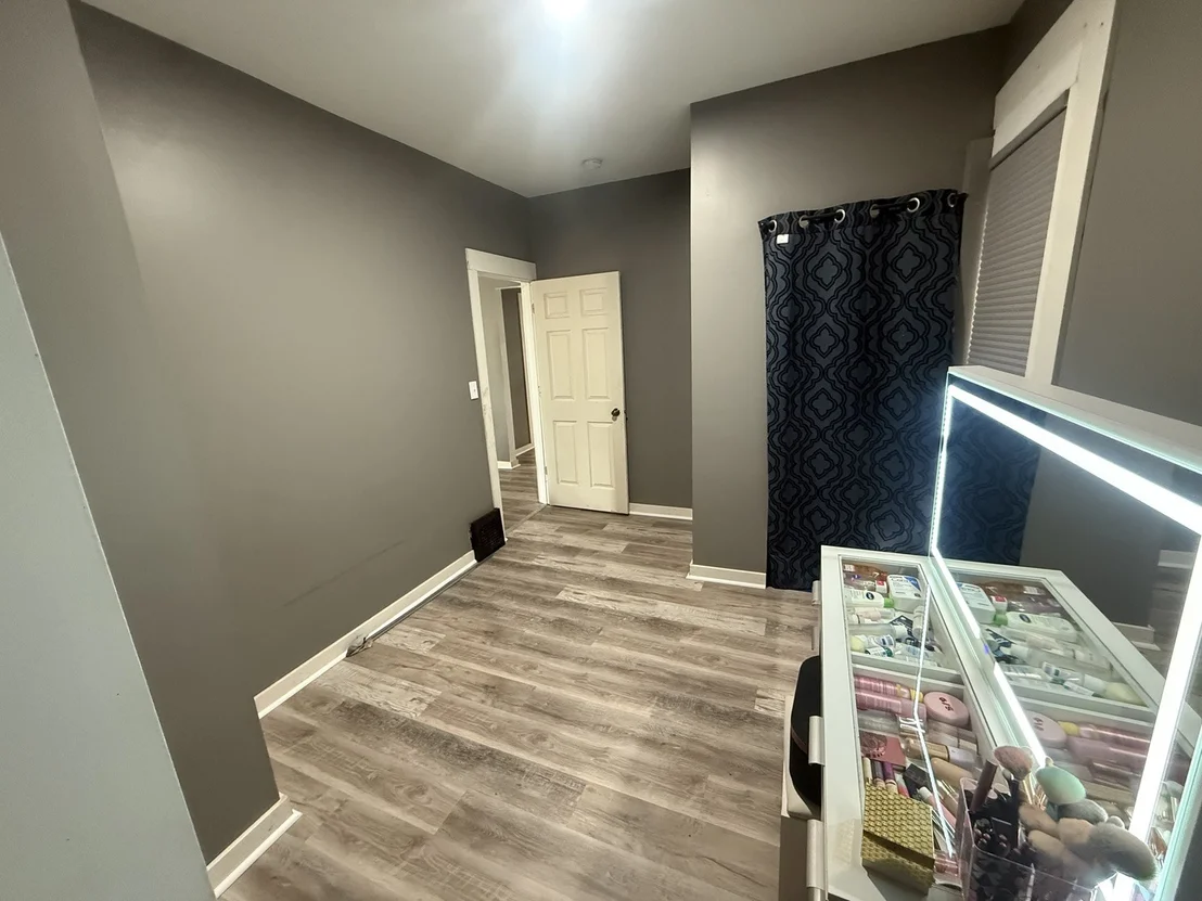 Photo of 35 W 108th Place