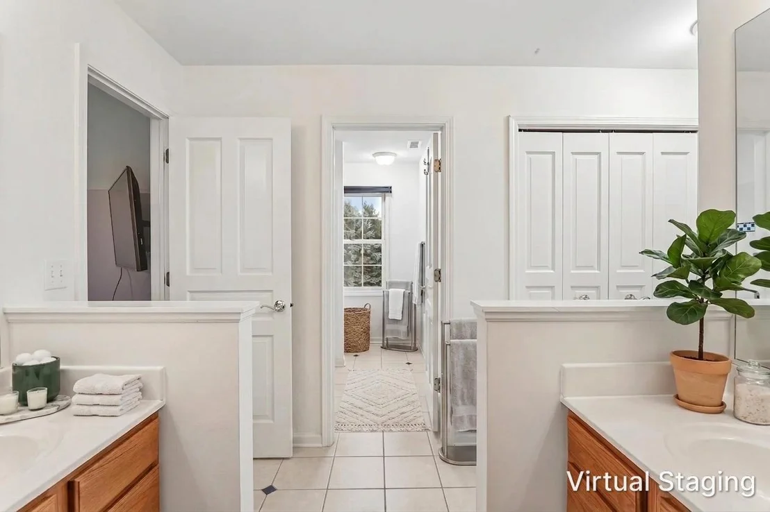 Photo of 385 Valley Way