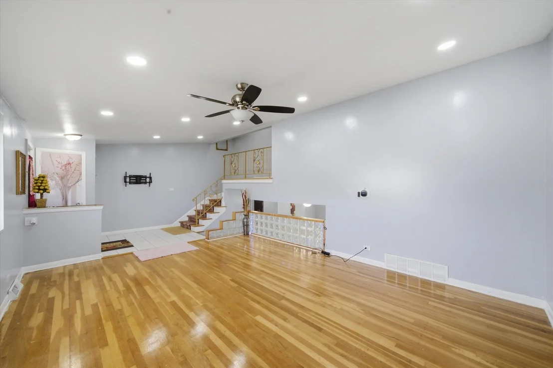 Photo of 9005 SHERRY Lane