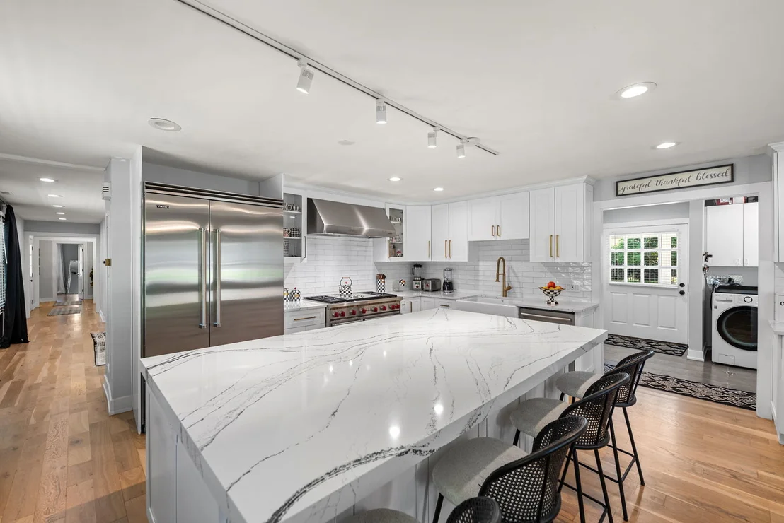 Photo of 1195 Longmeadow Road