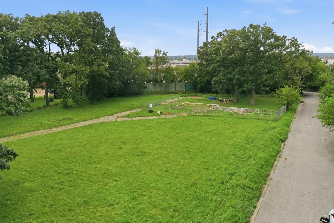 Photo of 10155 5th Ave Cut Off Avenue