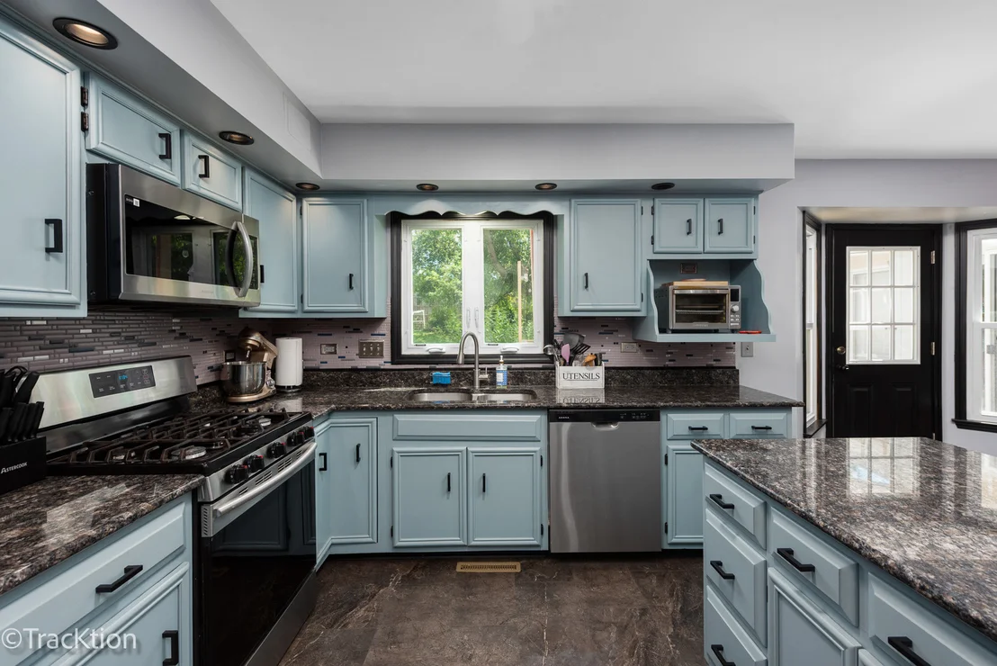 Photo of 360 Lakeview Drive