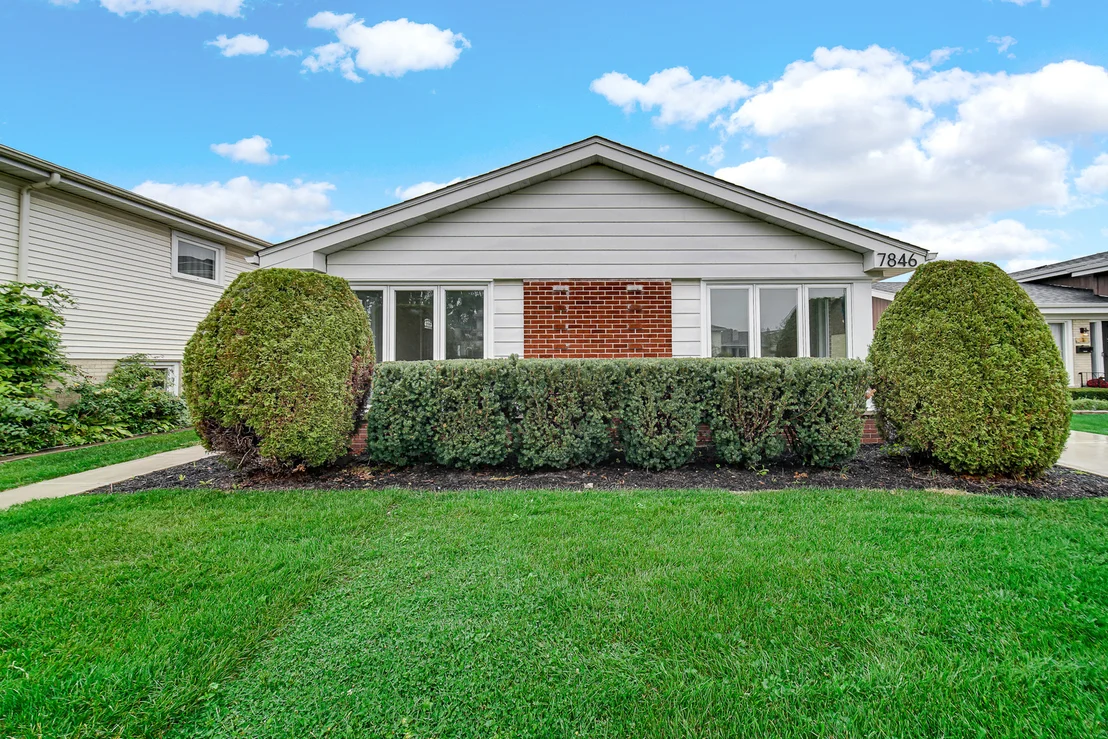 Photo of 7846 Maple Street