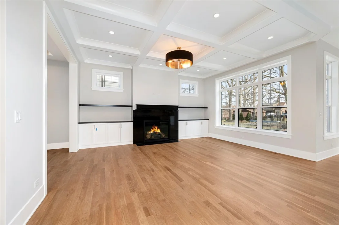 Photo of 964 S Hillside Avenue
