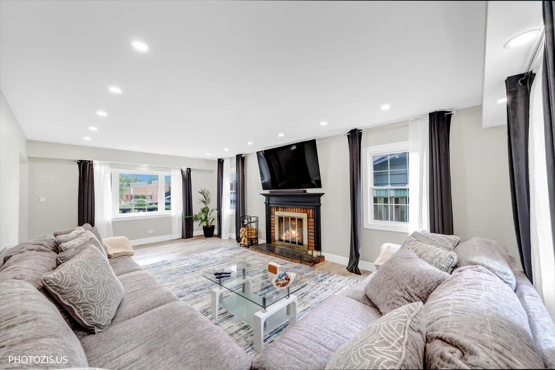 Photo of 1111 Plum Grove Circle