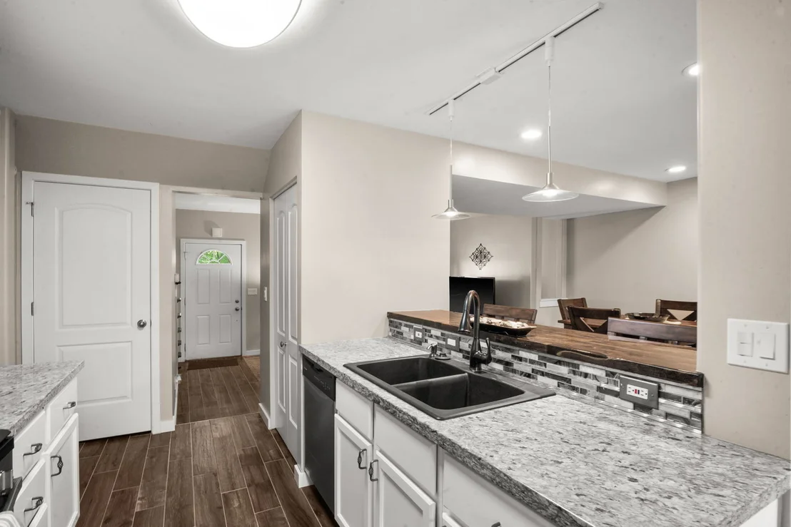 Photo of 13 Dumbarton Oaks Place