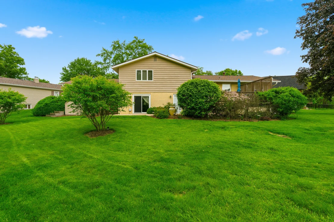 Photo of 1107 VALLEY Lane