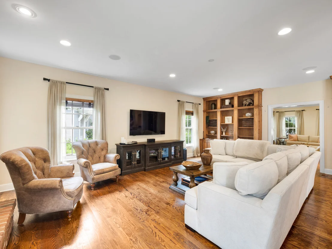 Photo of 2363 Larkdale Drive