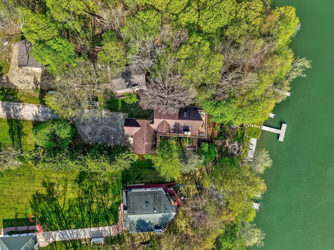 Photo of 1419 Shoreline Drive