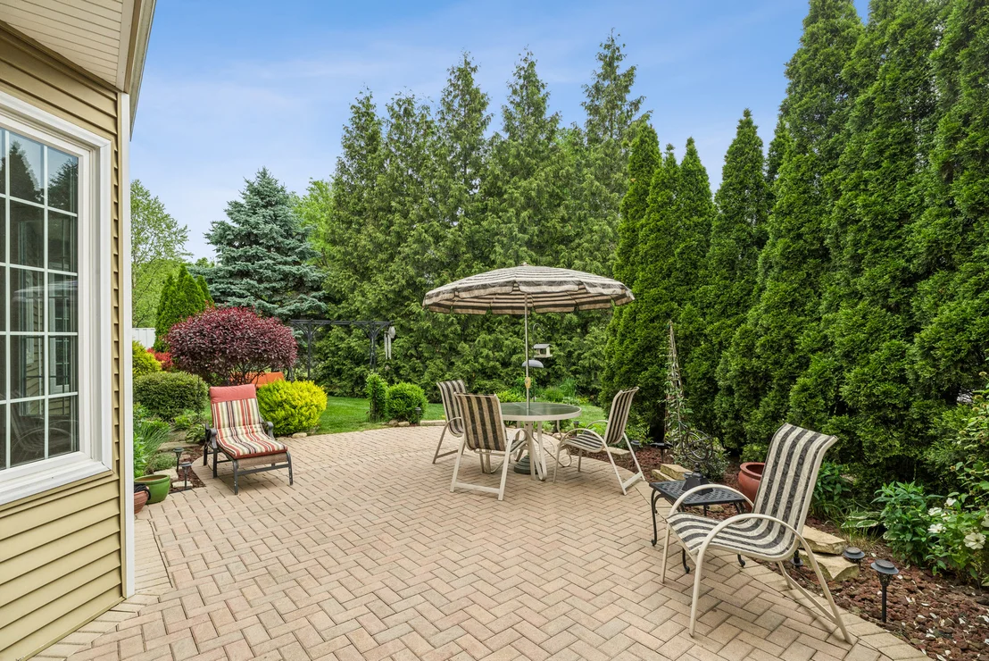 Photo of 687 Rose Lane