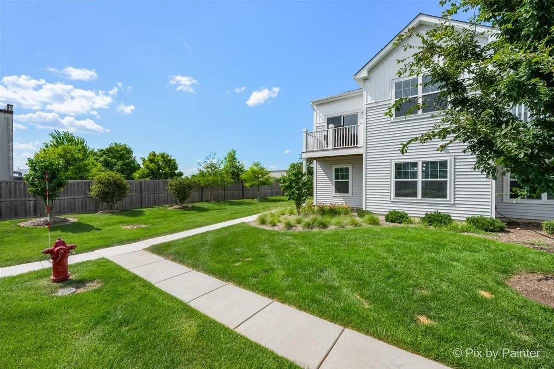 Photo of 466 Comstock Road