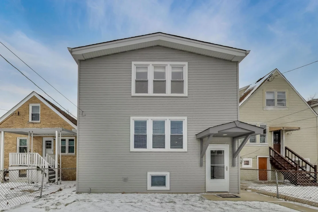Photo of 6544 W Devon Avenue