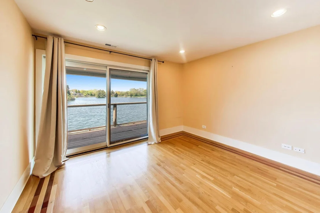 Photo of 2100 Valley Lo Lane