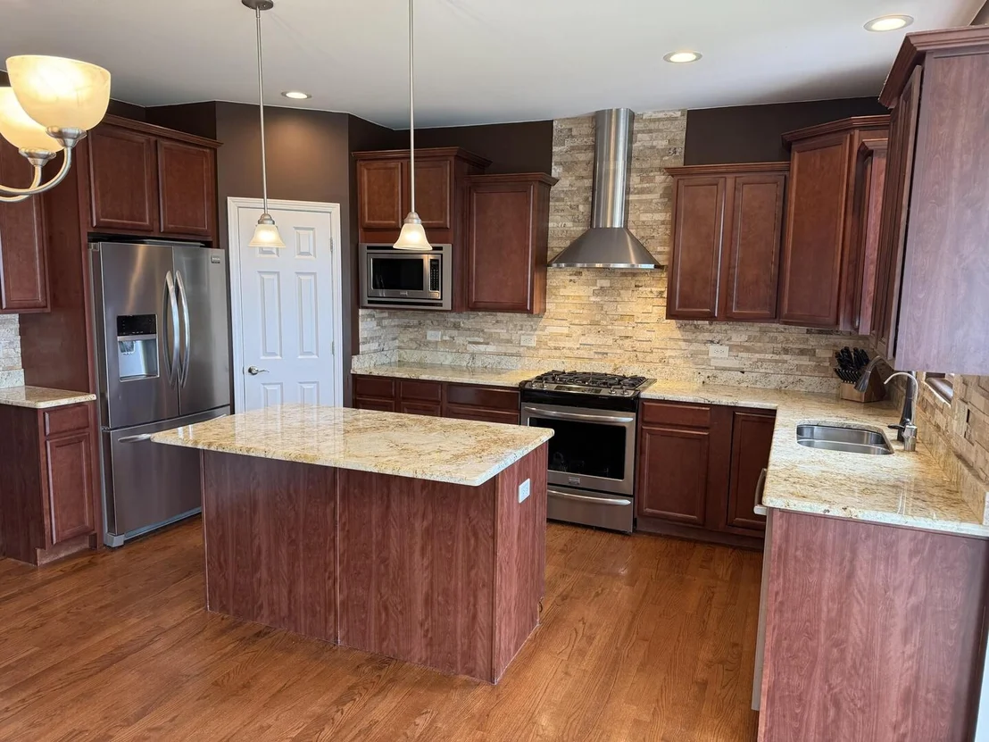 Photo of 412 E Frontier Drive