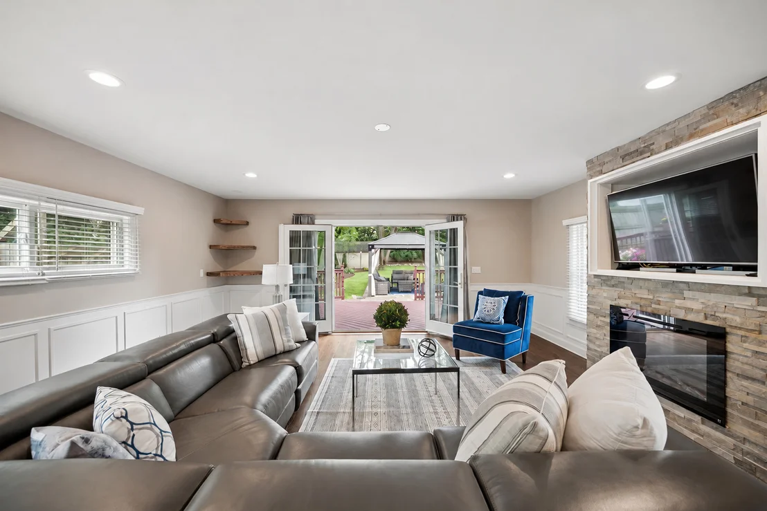 Photo of 586 Earl Drive