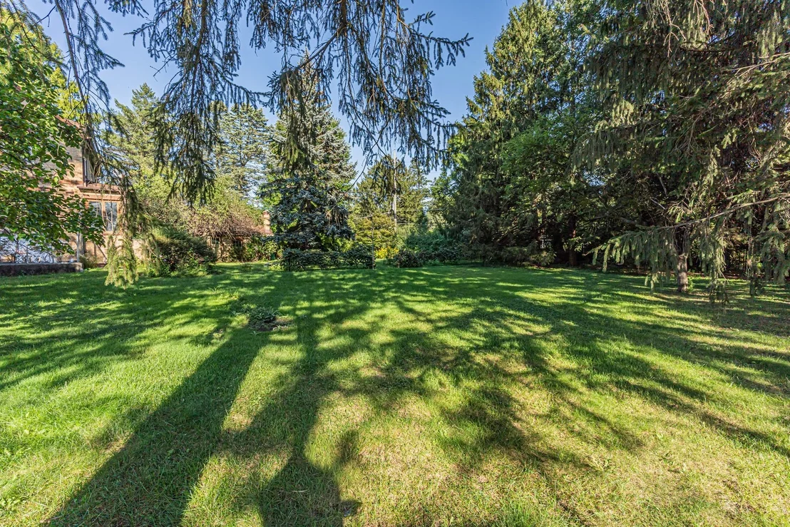 Photo of 1324 Fredrickson Place