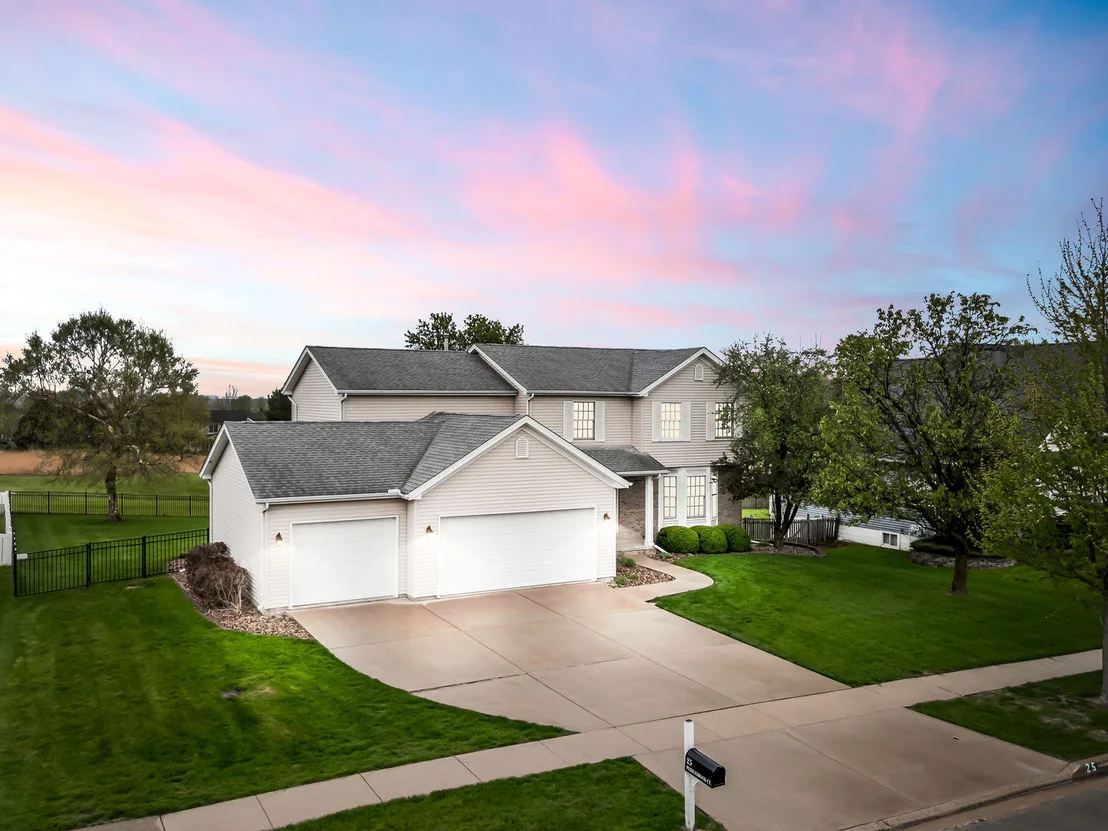 Photo of 25 Pebblebrook Court