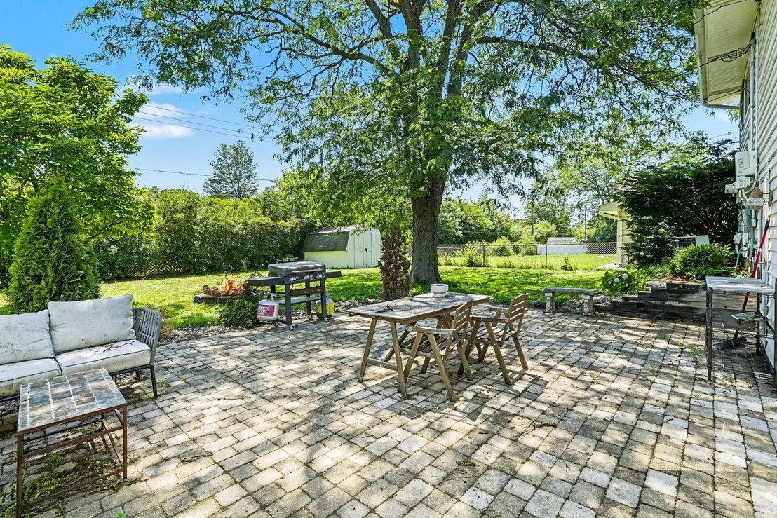 Photo of 1355 Devonshire Lane