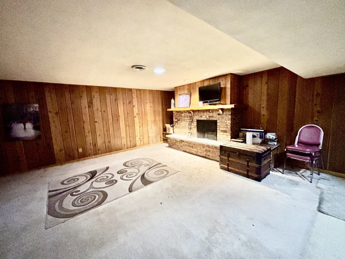 Photo of 1240 S Appleton Road