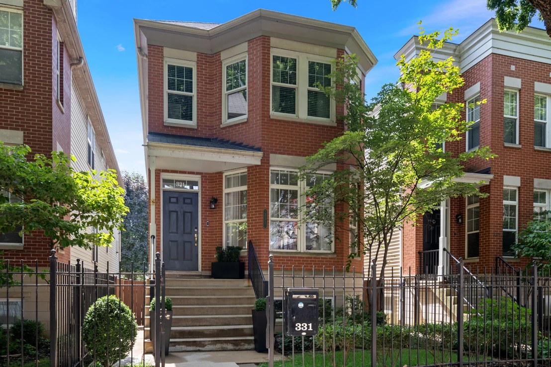 Photo of 331 W Evergreen Avenue