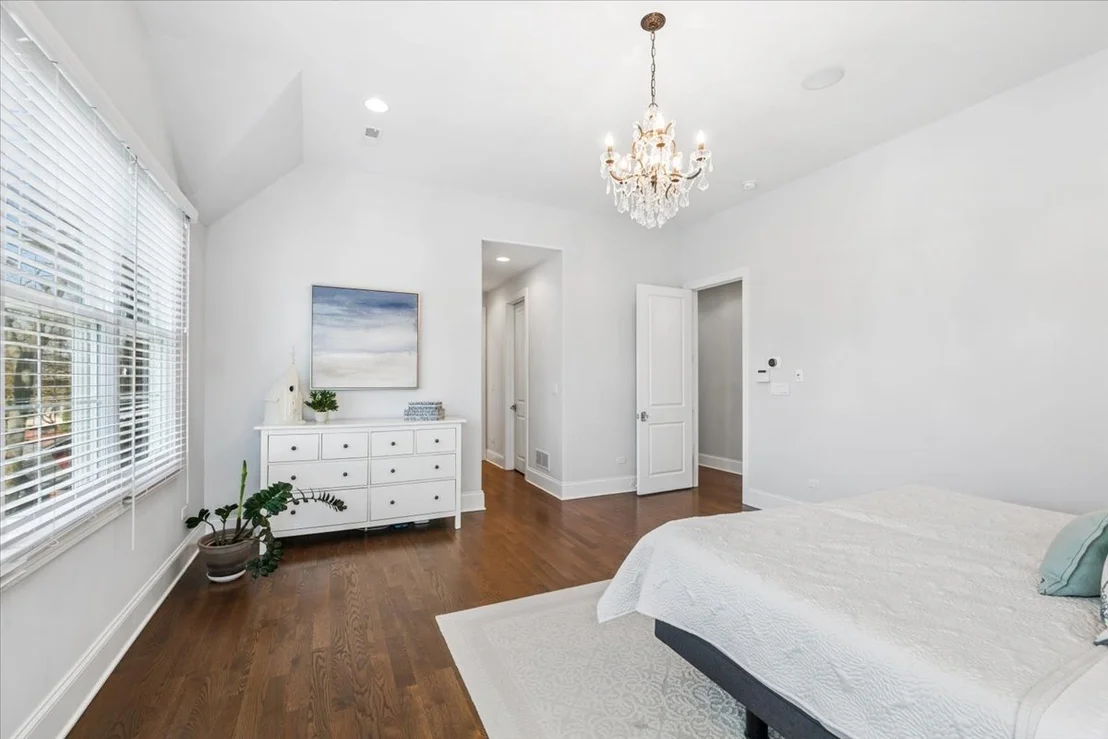 Photo of 1024 Prairie Lawn Road