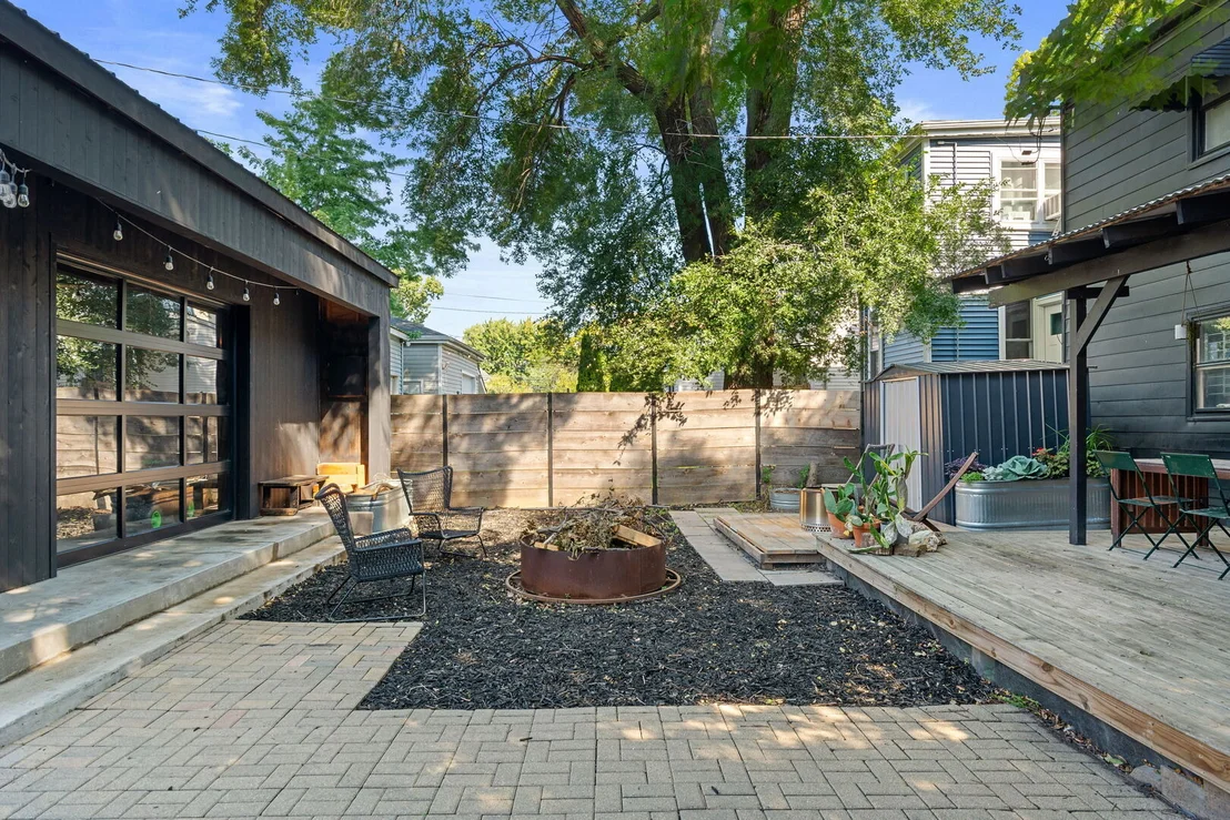 Photo of 2522 N Springfield Avenue