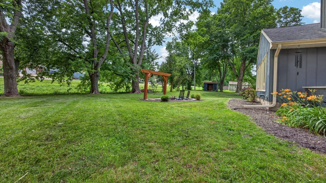 Photo of 1402 Maplewood Drive