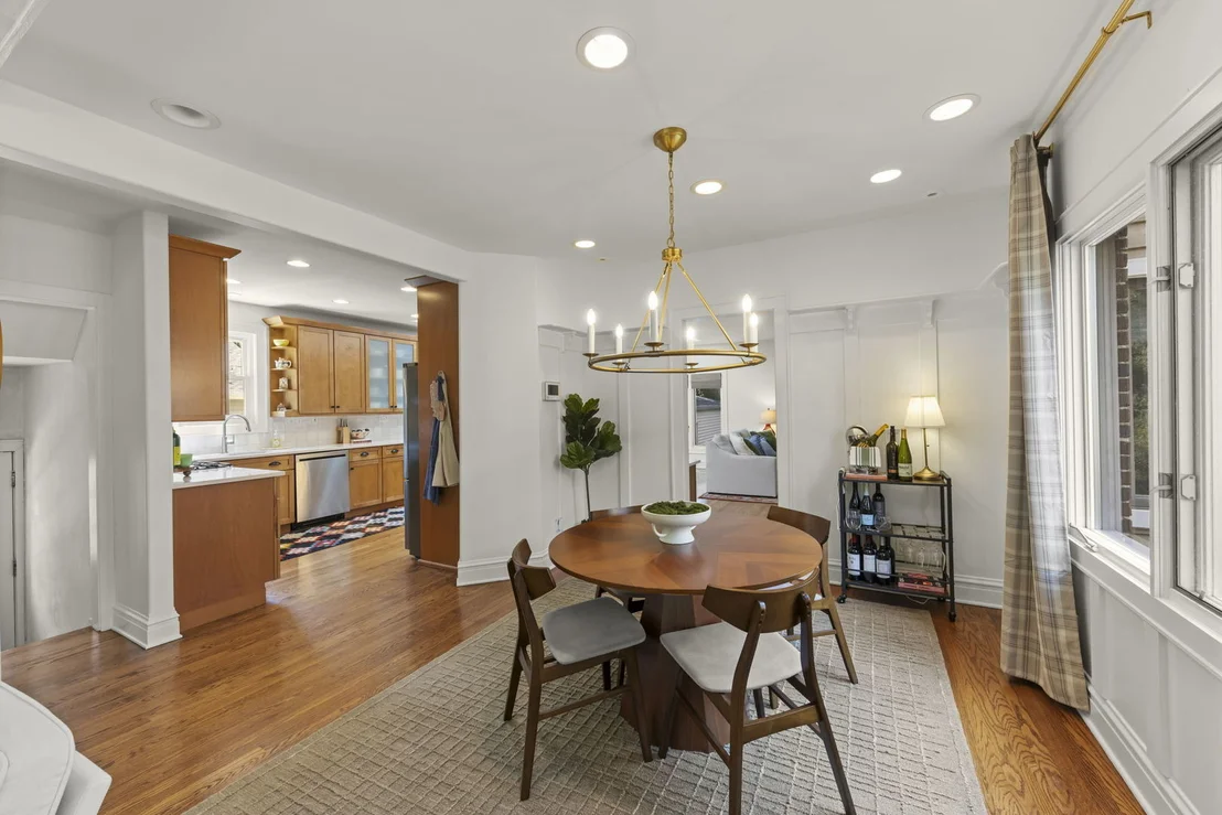 Photo of 810 N Summit Street