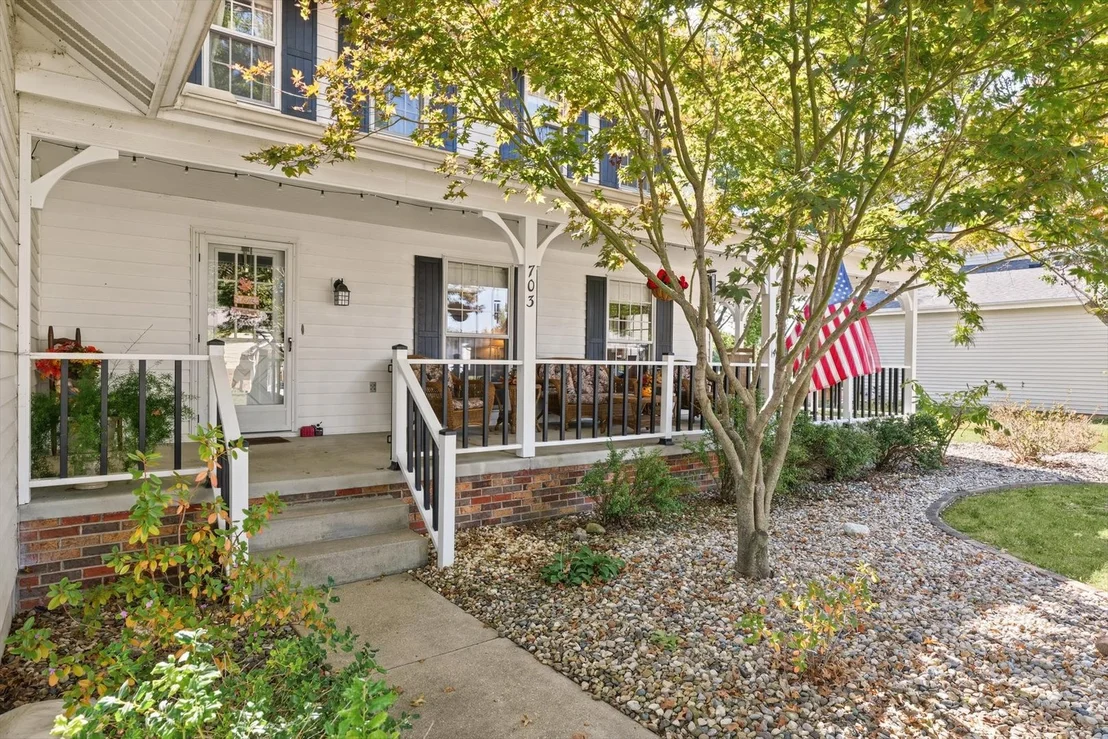 Photo of 703 Surrey Road