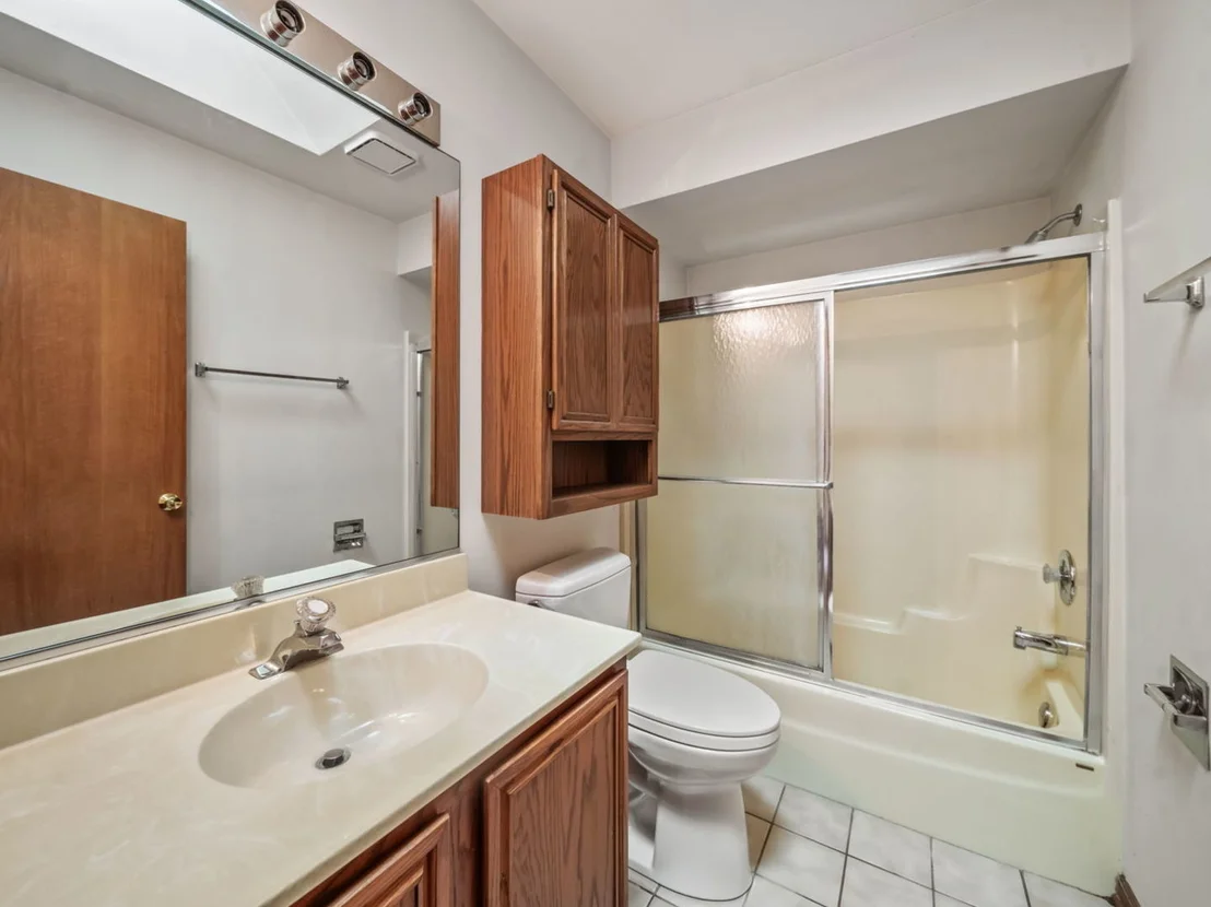 Photo of Unit A at 1775 Lakeview Drive