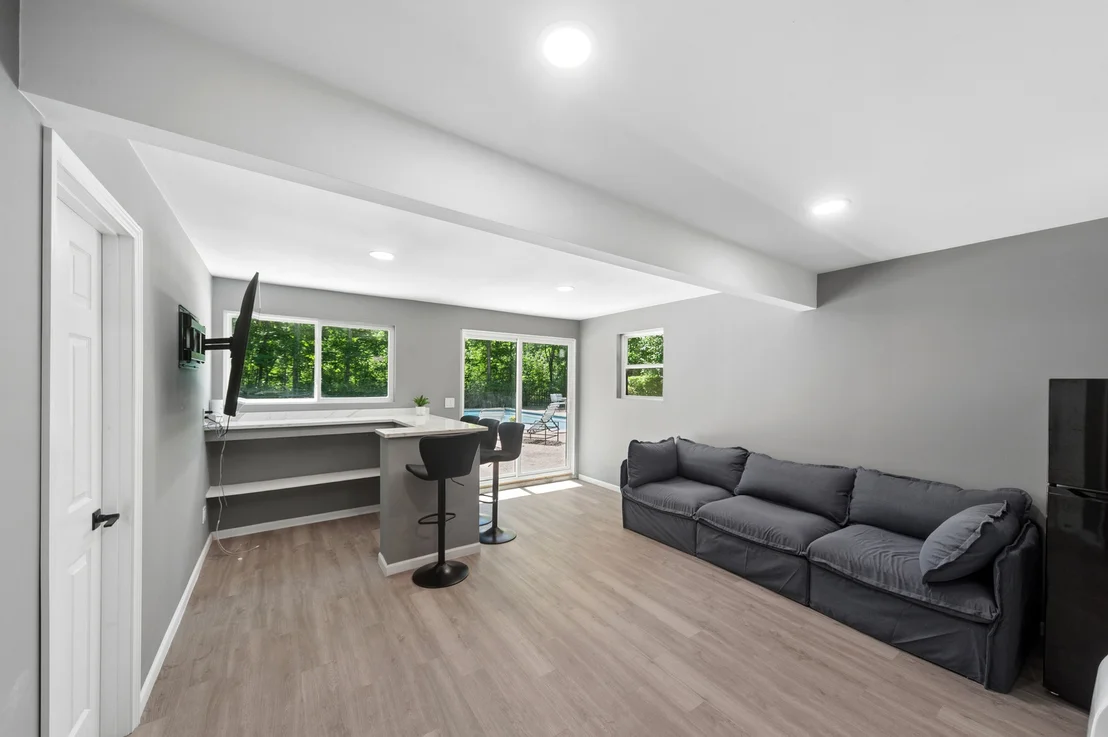 Photo of 3033 Blackthorn Road