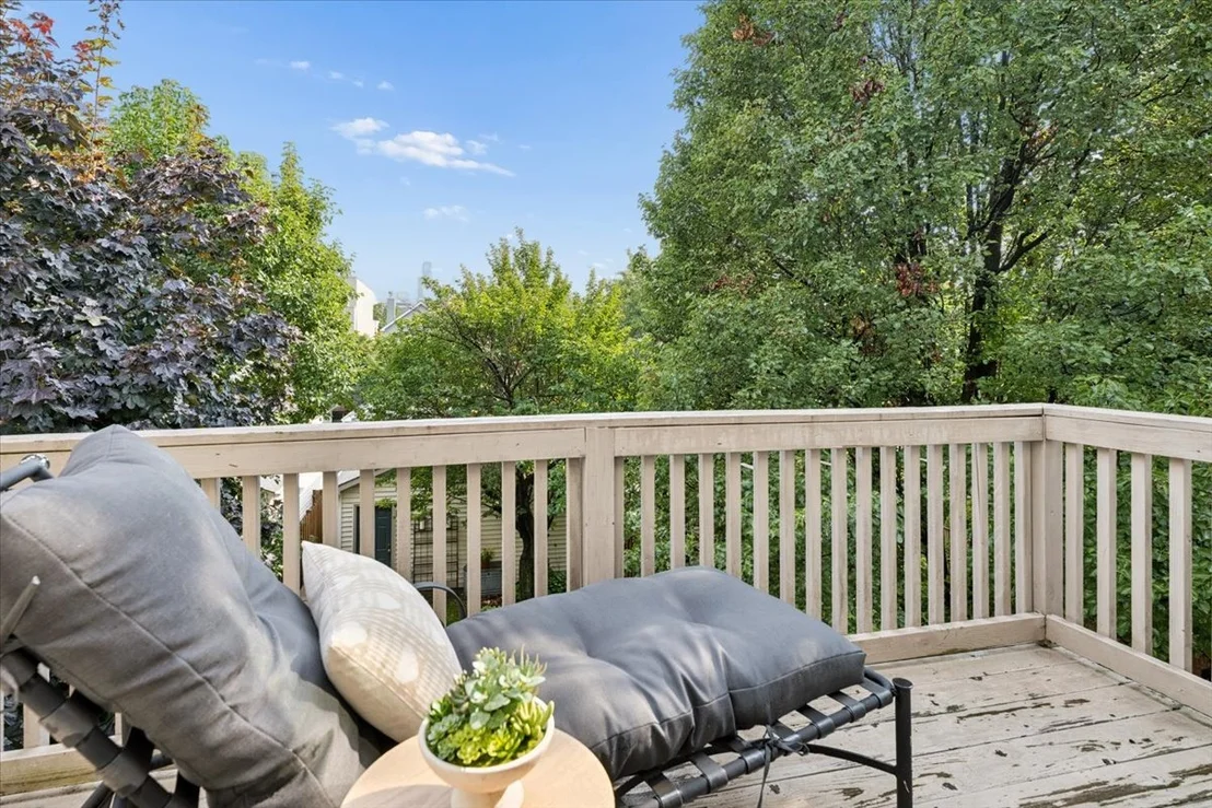 Photo of 331 W Evergreen Avenue