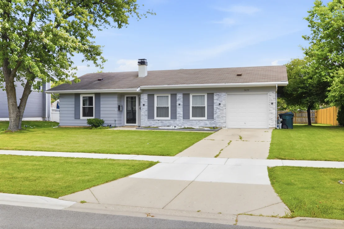 Photo of 1470 Devonshire Lane