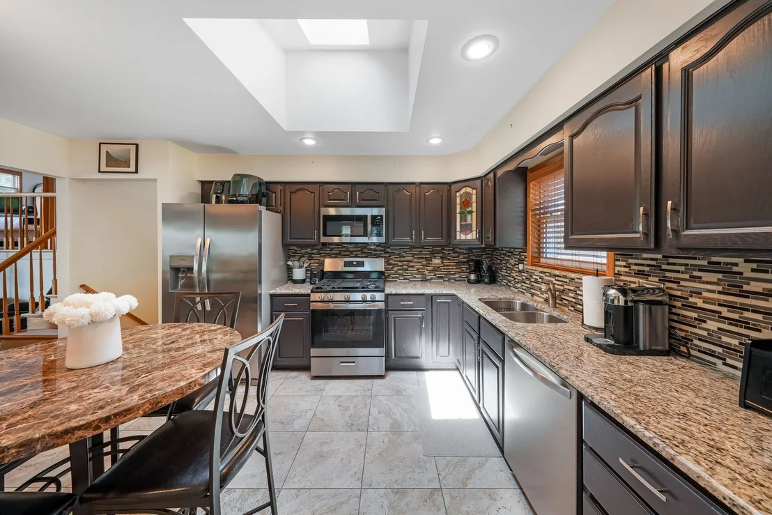 Photo of 513 W Division Street