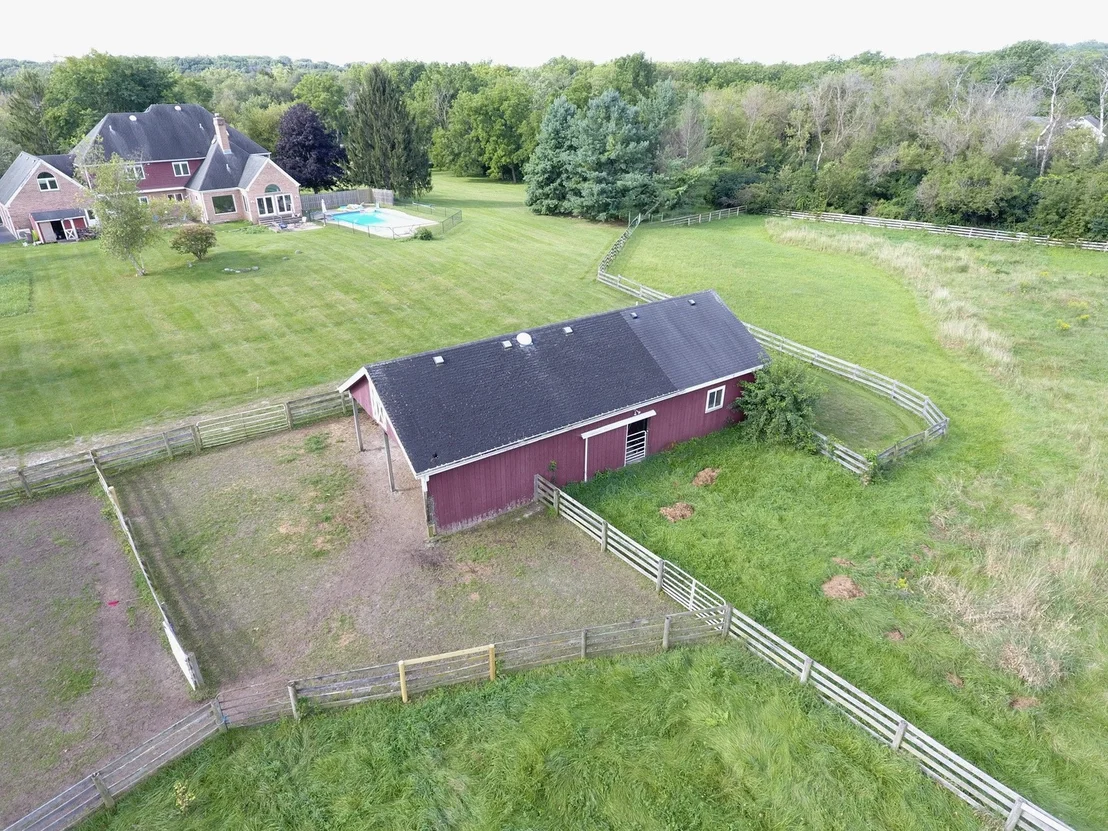 Photo of 122 Deepwood Road
