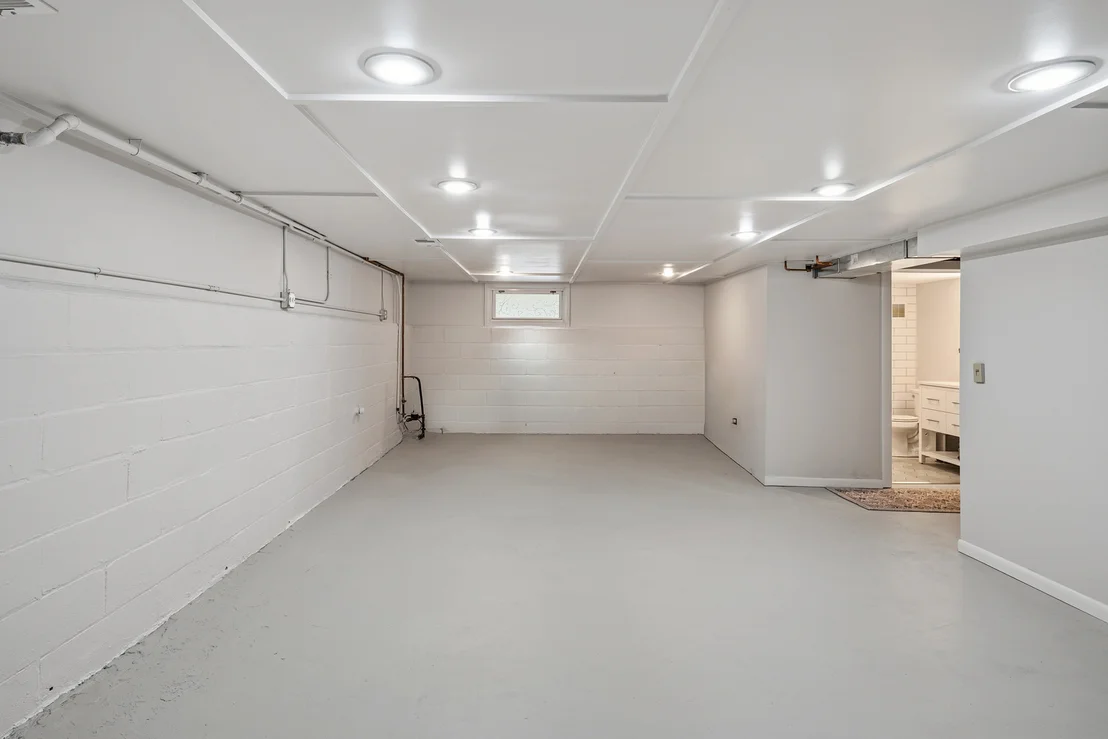 Photo of 389 Addison Road
