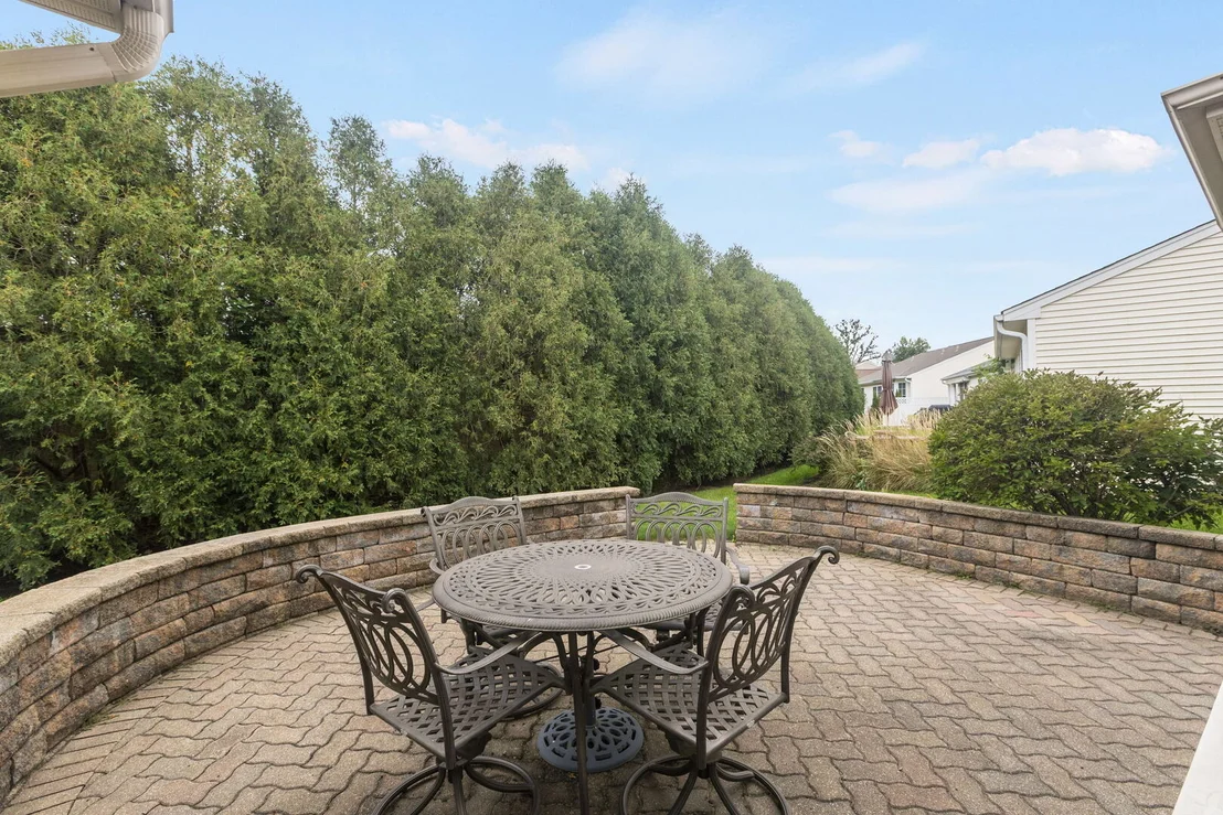 Photo of 13050 Crestview Drive